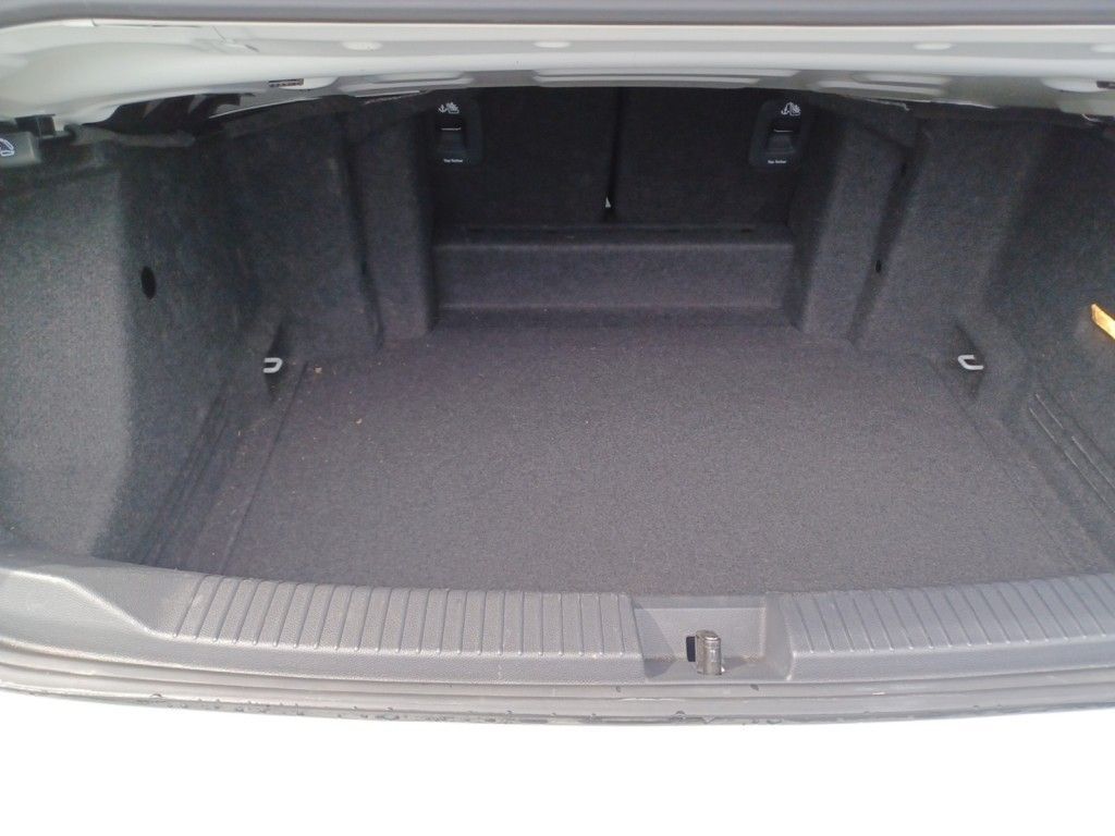 Fahrzeugabbildung Volkswagen T-Roc Cabriolet 1.5 TSI DSG R-Line Navi, Leder
