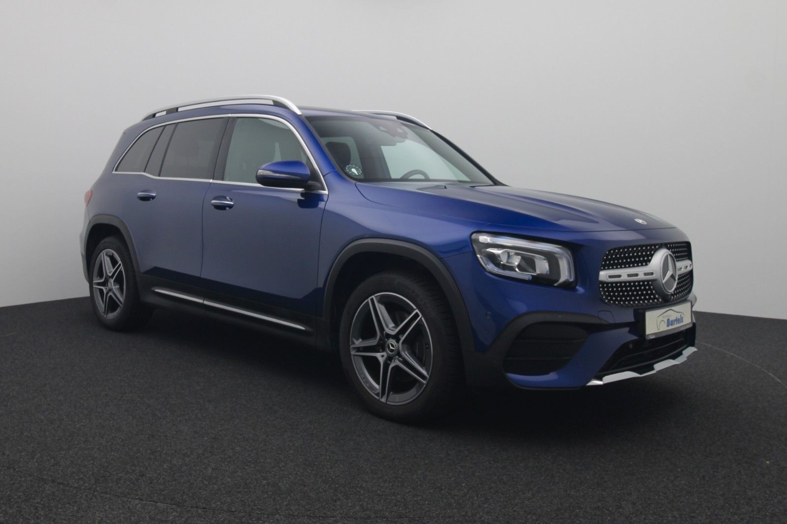 Fahrzeugabbildung Mercedes-Benz GLB 200 d AMG-Line DCT Distronic NAVI LED