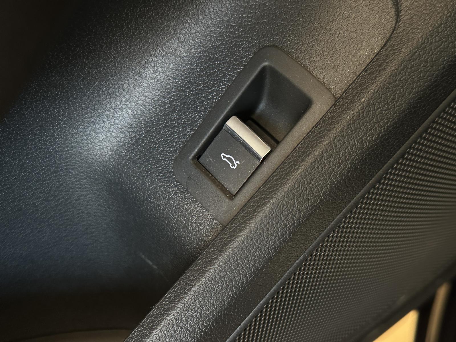 Audi A4 40 TFSI*S-line*AHK*S.dach*1.hand*SHZ*Navi*LED, миниатюра 30