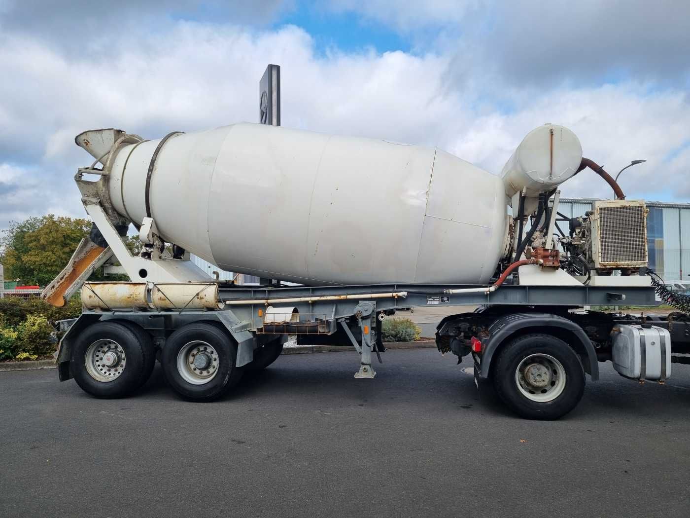 Fahrzeugabbildung Andere KWB P-382-STI Betonmischer Motor SAF-Achsen Lift