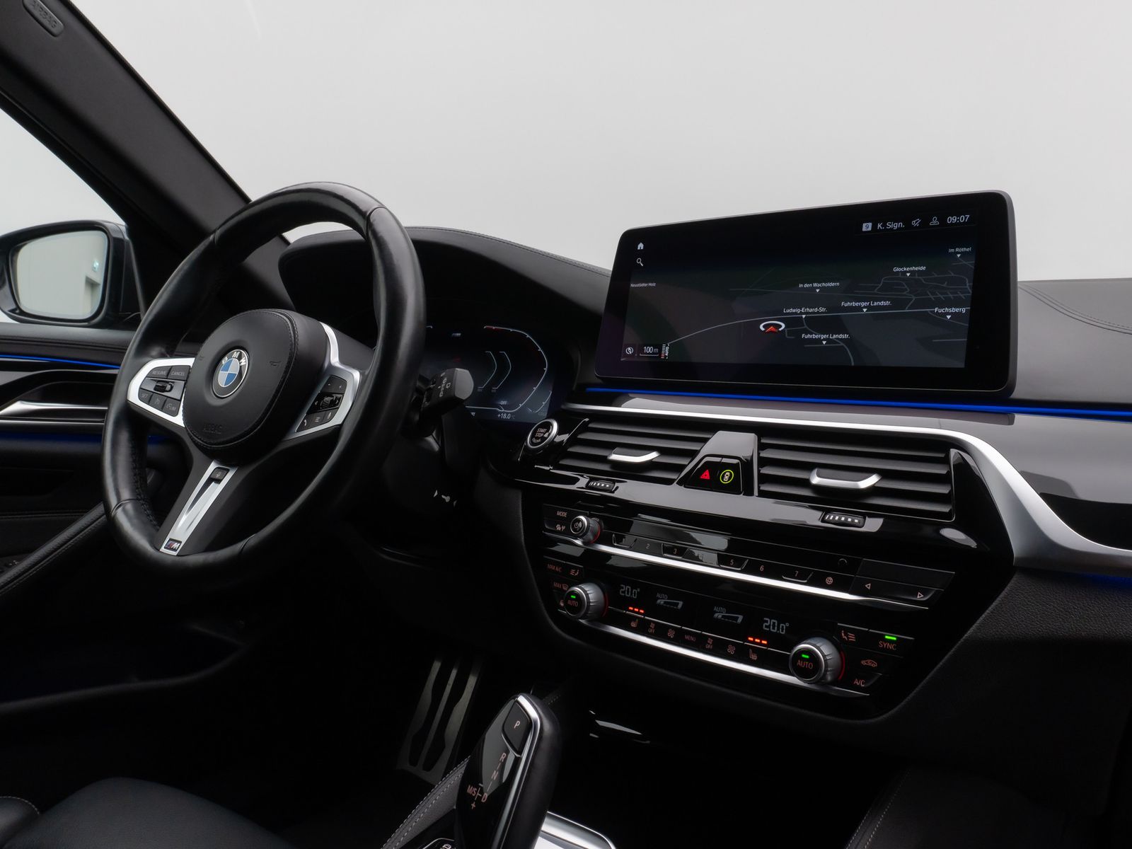 Fahrzeugabbildung BMW 520i M Sport Kamera DAB AHK Alarm Komfort 19Zoll
