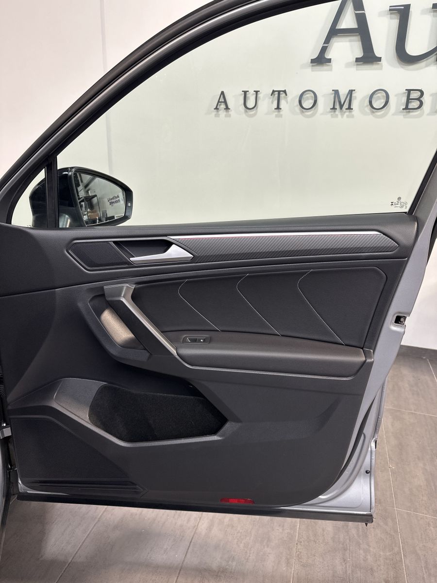 Fahrzeugabbildung Volkswagen Tiguan Allspace R-Line 4M NAV+LED+PANO+AHK+360°