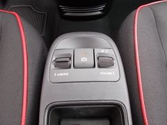 Fahrzeugabbildung Fiat 500 e RED Edition 42 kWh (118 PS)