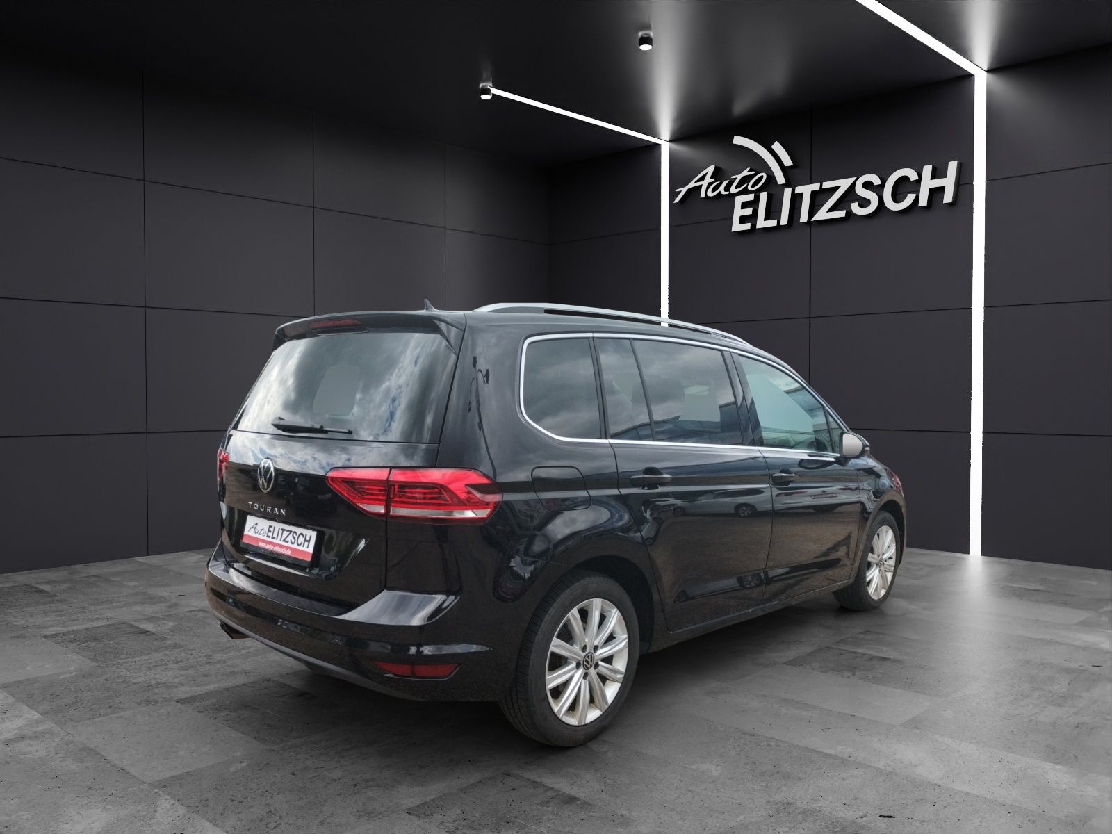 Fahrzeugabbildung Volkswagen Touran TDI Highline DSG LED AHK Navi AID ACC RFK