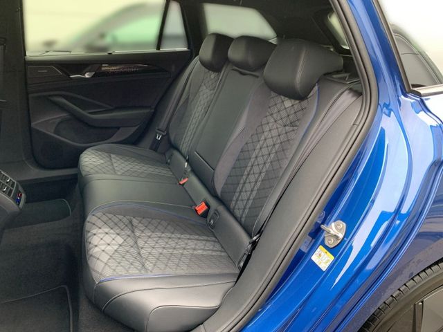 Passat Variant 1.5 TSI eHybrid DSG R-LINE +AHK+