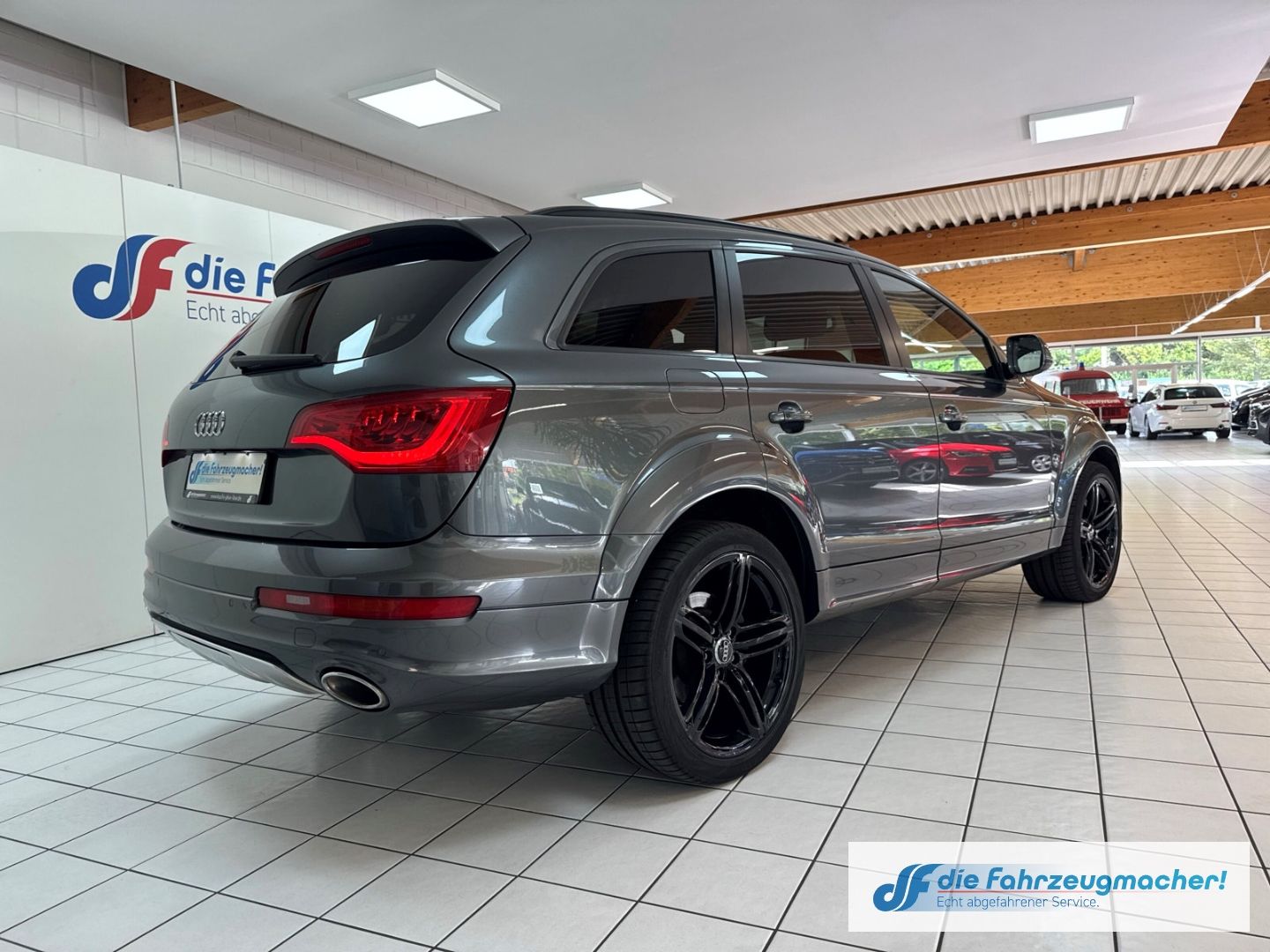 Fahrzeugabbildung Audi Q7 3.0 TDI quattro S line Plus Edition 7.Si.AHK