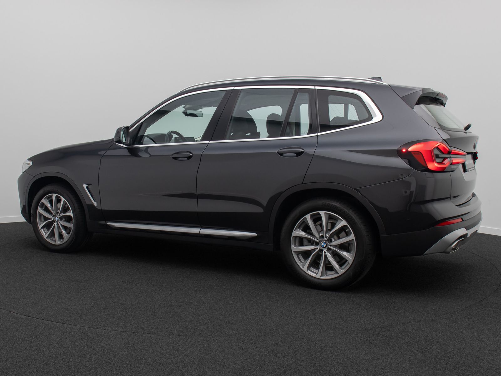 Fahrzeugabbildung BMW X3 xD20d Kamera DAB AHK Leder Sportsitz 19Zoll