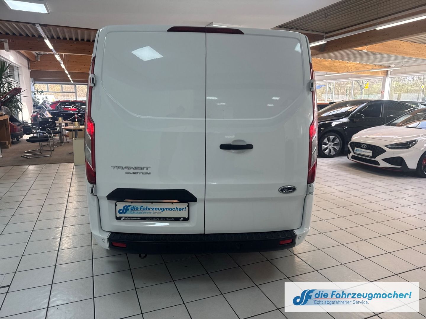 Fahrzeugabbildung Ford Transit Custom Kasten 320 L2 Trend DAB Notbremsa