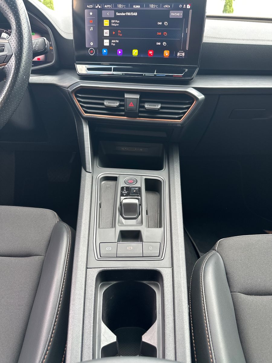 Fahrzeugabbildung CUPRA Formentor 4Drive NAV+LED+AHK+ACC+KAM+PANO+19ZOLL