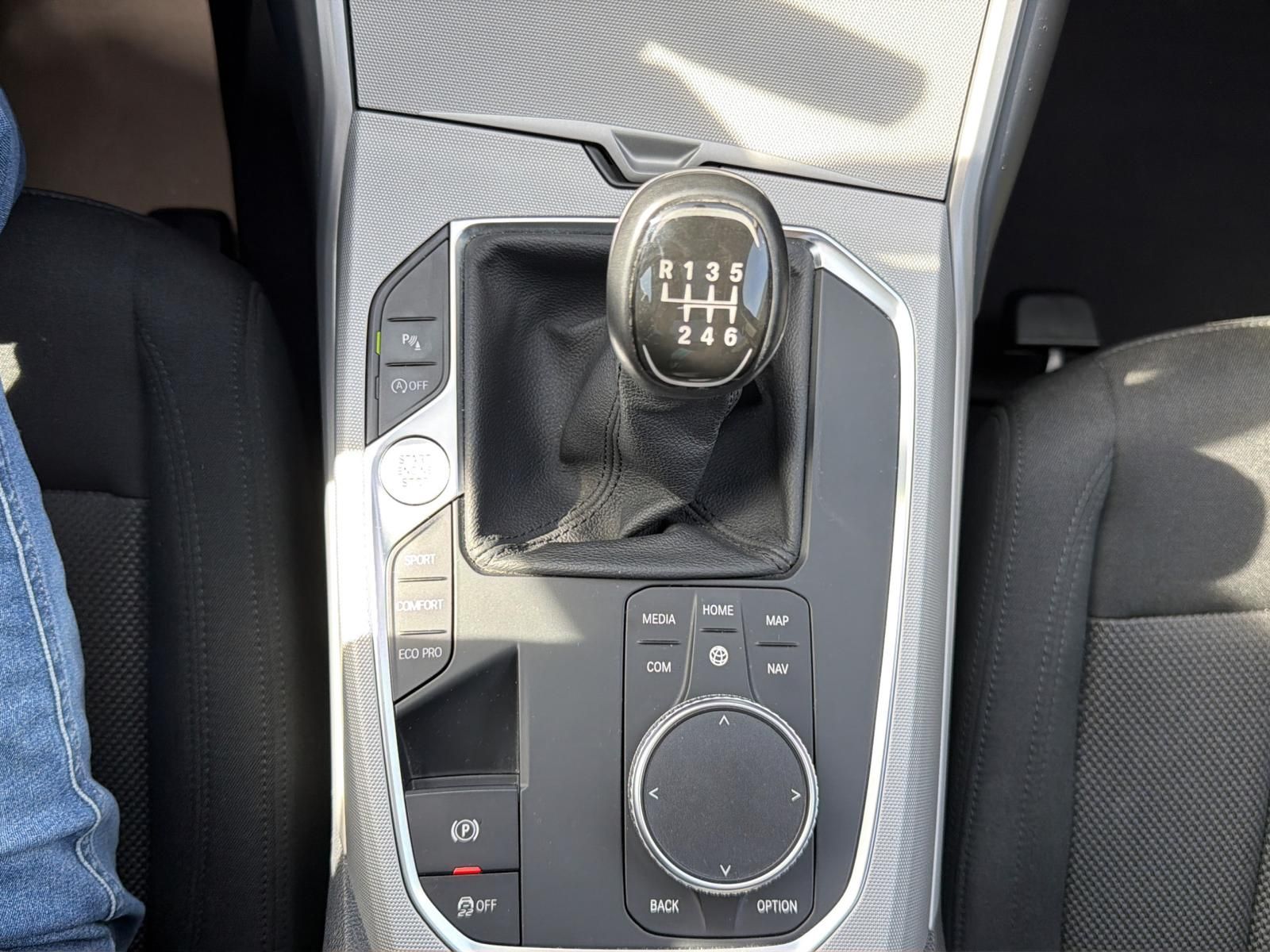 BMW 318d Tour. Advantage Pano LED Navi Live-Cockpit foto 15