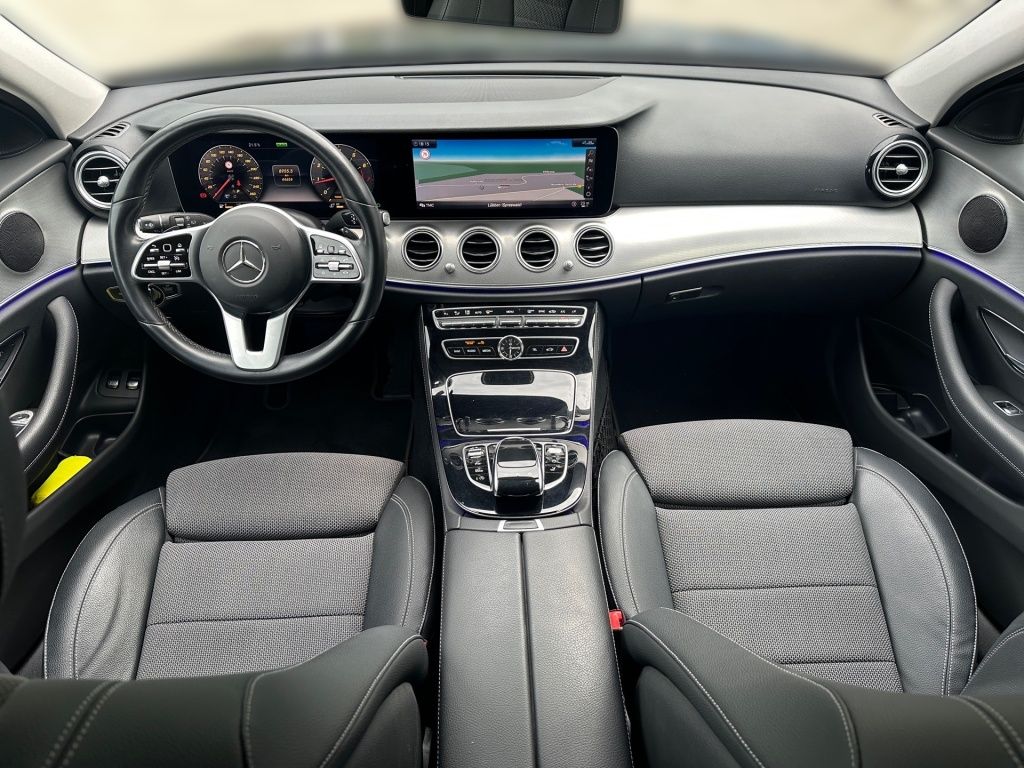 Fahrzeugabbildung Mercedes-Benz E 200 T Avantg. AHK Totwi. LED SHZ KAM Ambie.