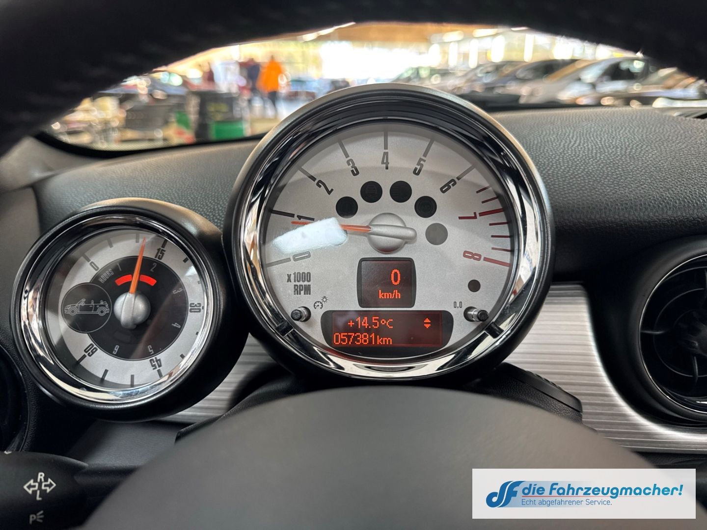 Fahrzeugabbildung MINI Cooper Cabrio Sport Navi Xenon Leder Ambiente SH