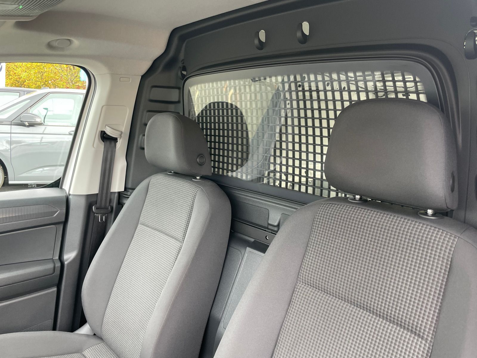 Volkswagen Caddy Maxi - Bild 8