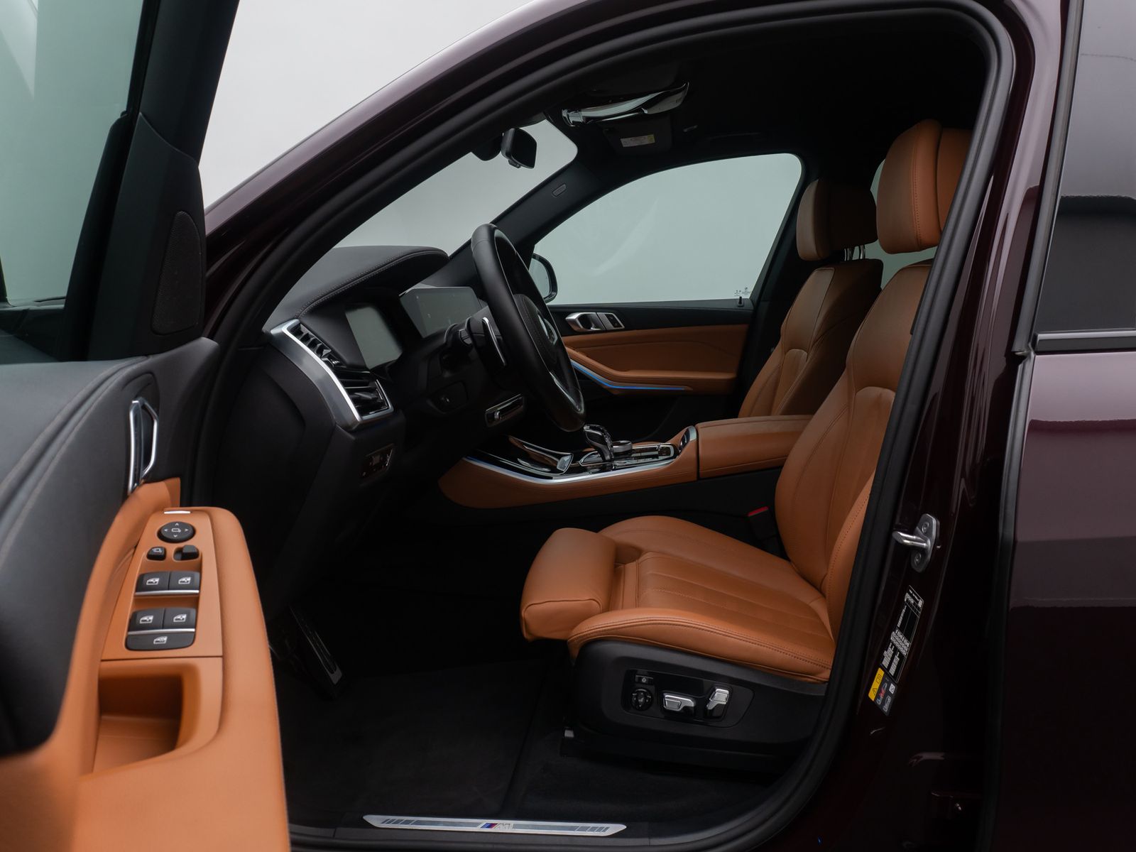 Fahrzeugabbildung BMW X5 xD45e M Sport Laser 360° DAB HUD Individual