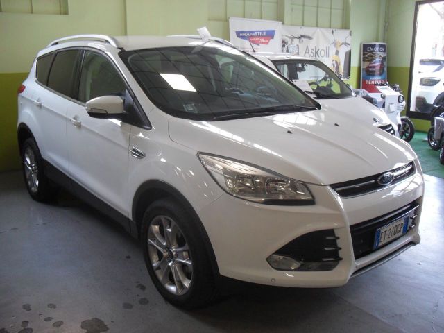 Ford Kuga 2.0 TDCI 140 CV 4WD Powershift Titaniu