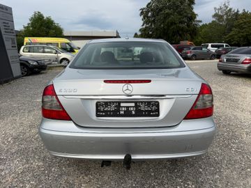 Mercedes E 220 - 5