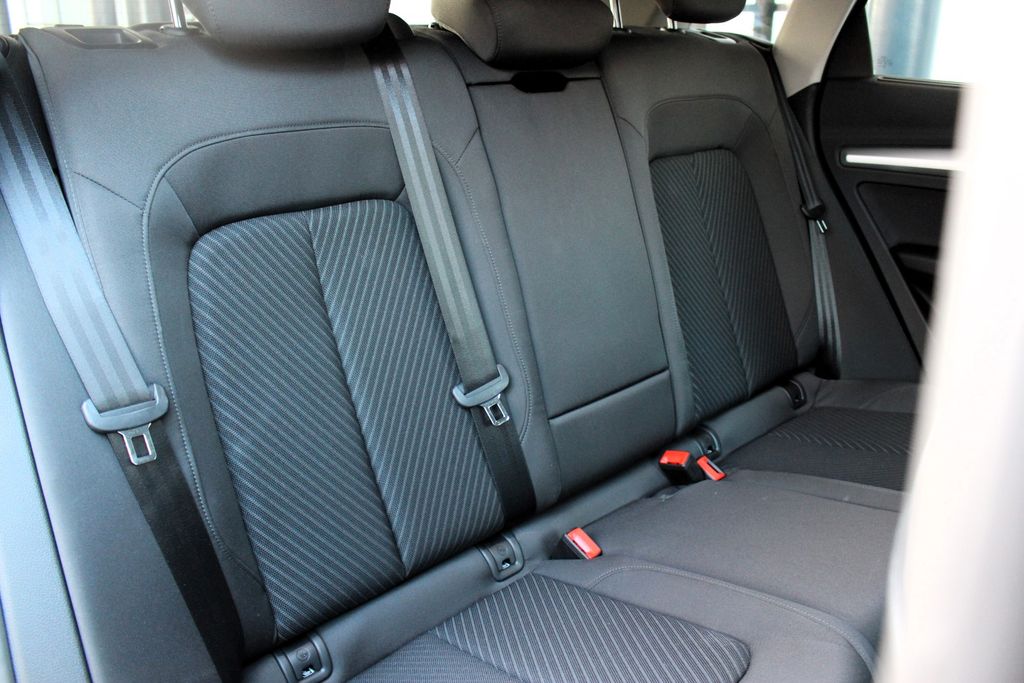 AUDI Q5 40 TDI/MAGNETIC RIDE/MATRIX/ADVANCED AUDI Q5 40 TDI/MAGNETIC RIDE/MATRIX/ADVANCED