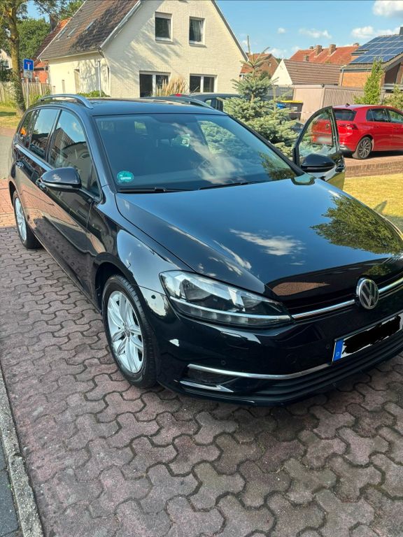 Image of Volkswagen Golf