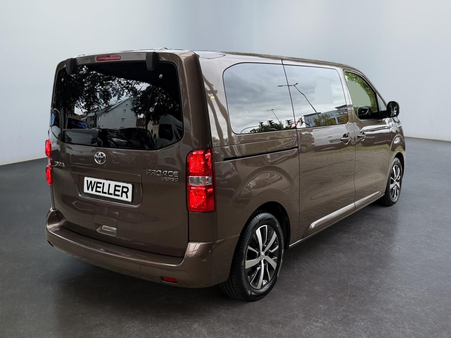 Toyota Proace Verso 2.0 D-4D L1 Team D *Navi*CAM*SHZ*LM