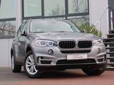 BMW X5 xDrive35i HeadUp Kamera Leder Sitzh. - BMW X5 in Düsseldorf