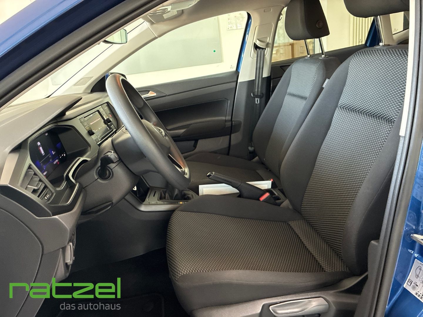 Fahrzeugabbildung Volkswagen Polo 1.0 5-Gang Digitales Cockpit + LED