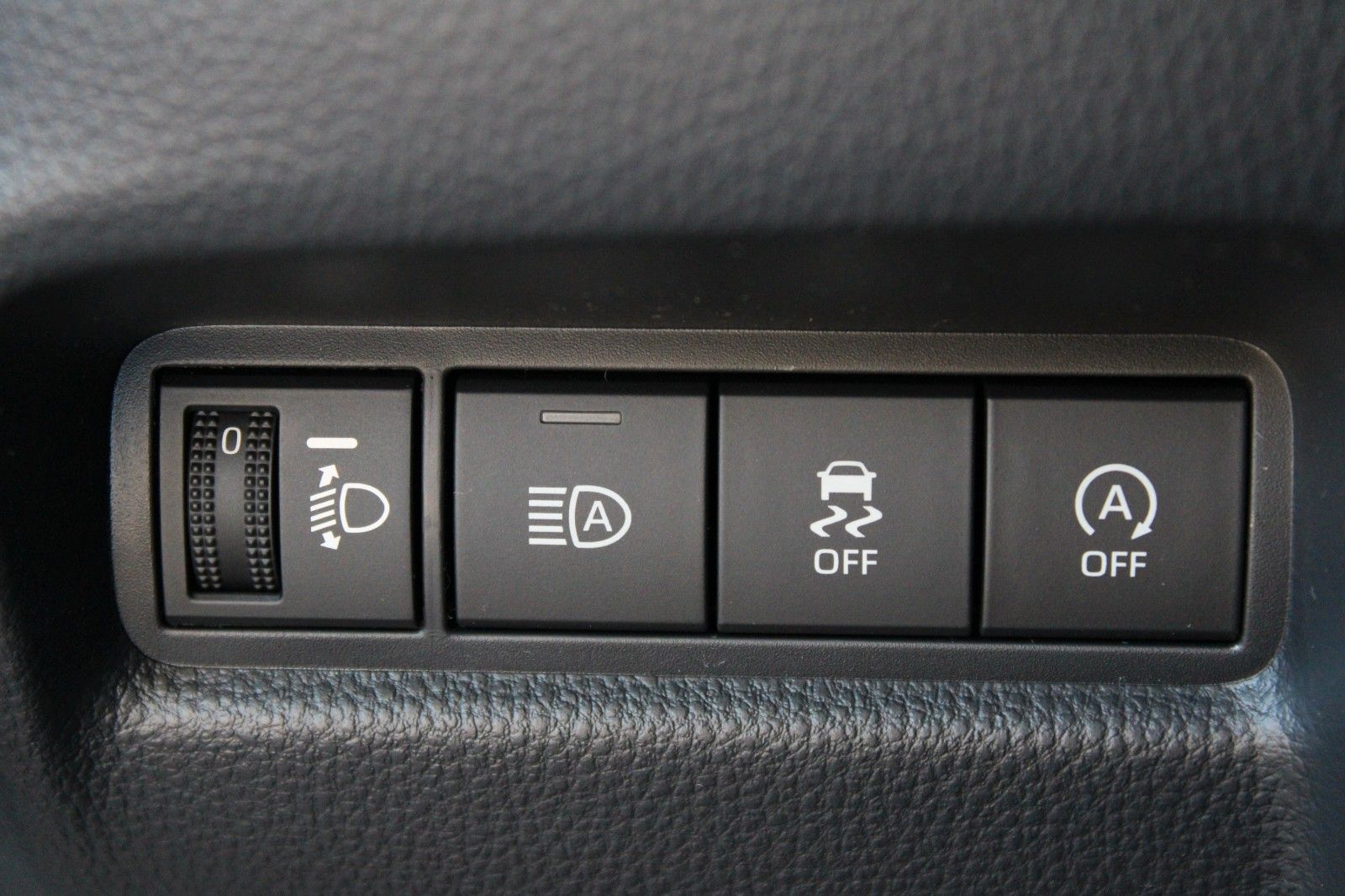Fahrzeugabbildung Toyota Aygo X Play AUTOMATIK + Alu + AKR