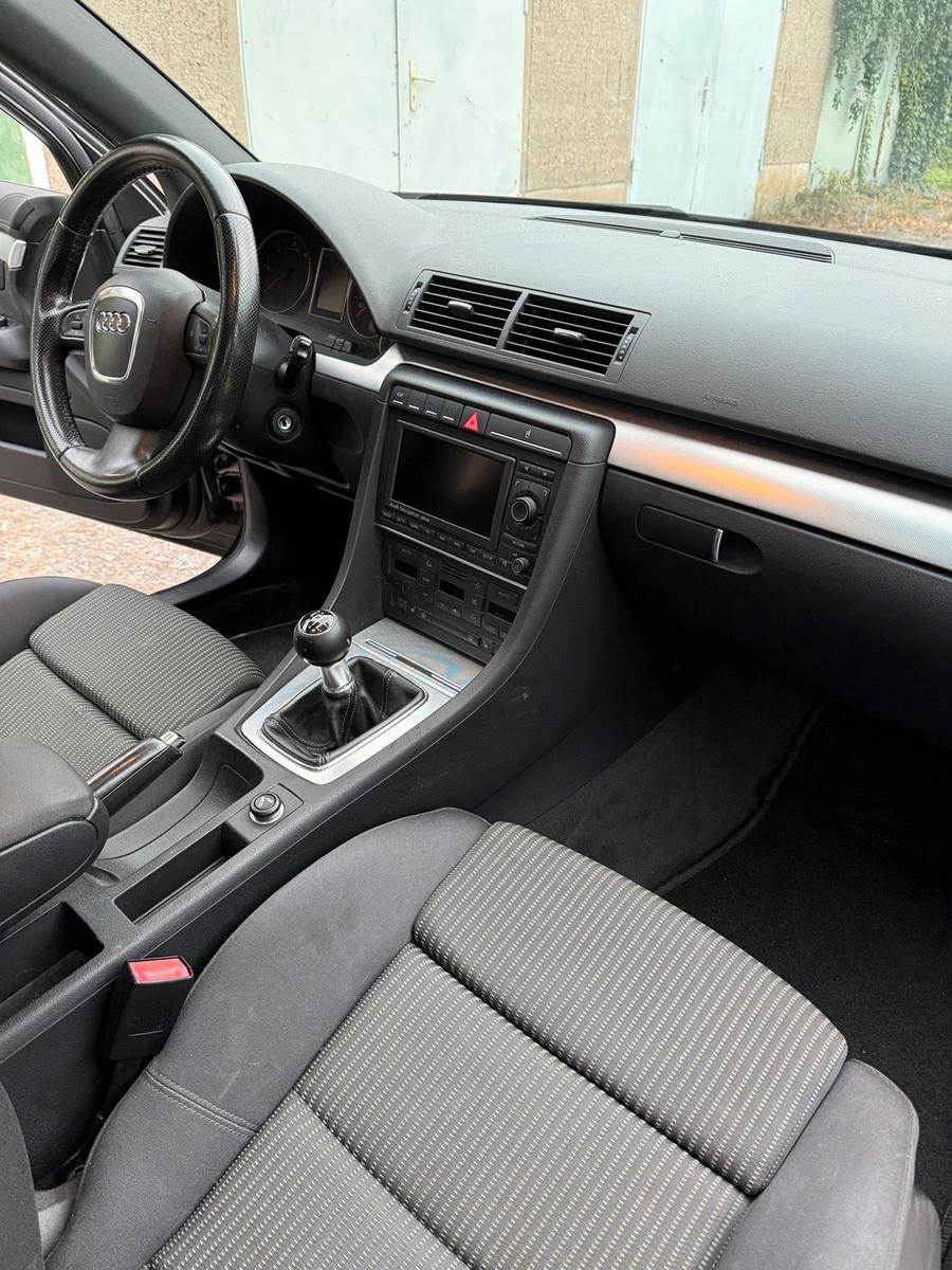Audi A4 2007 — photo 9