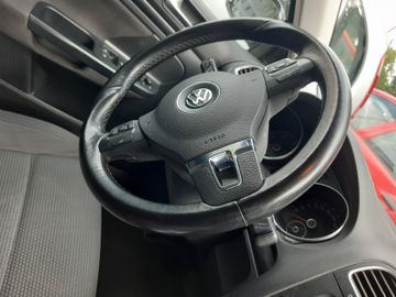 Volkswagen Golf - 8