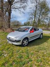 Peugeot 206CC mit 93500 KM Tüv bis 2.28 - Peugeot aus 2001