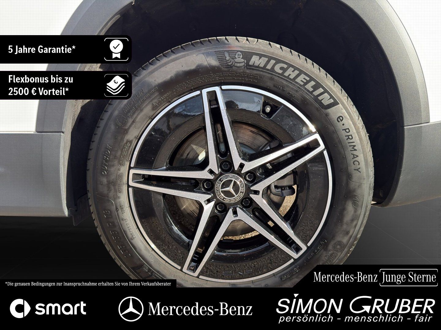 Fahrzeugabbildung Mercedes-Benz EQB 300 4M AMG Pano HUD Leder Distronic 7Sitze