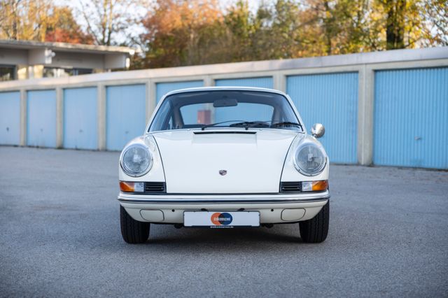 Porsche 911 2,4T Coupé erstkl. orig. Zust. + Scheckheft