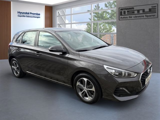 Fahrzeugabbildung Hyundai i30 Select 1.4 +KLIMA+RADIO+BLUETOOTH+PDC+UVM+