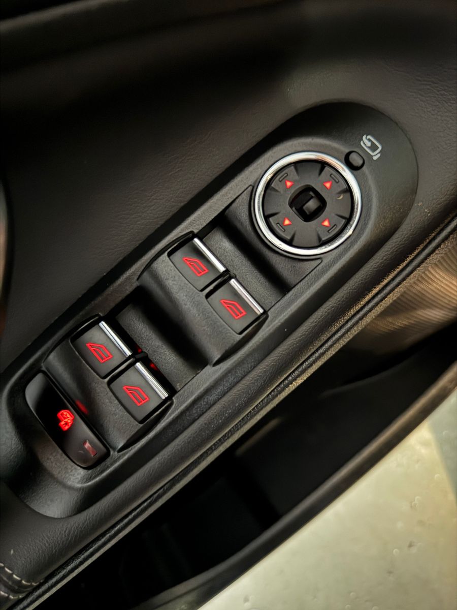 Fahrzeugabbildung Ford S-MAX AUTOMATIK SPORTPAKET TITANIUM X VOLL
