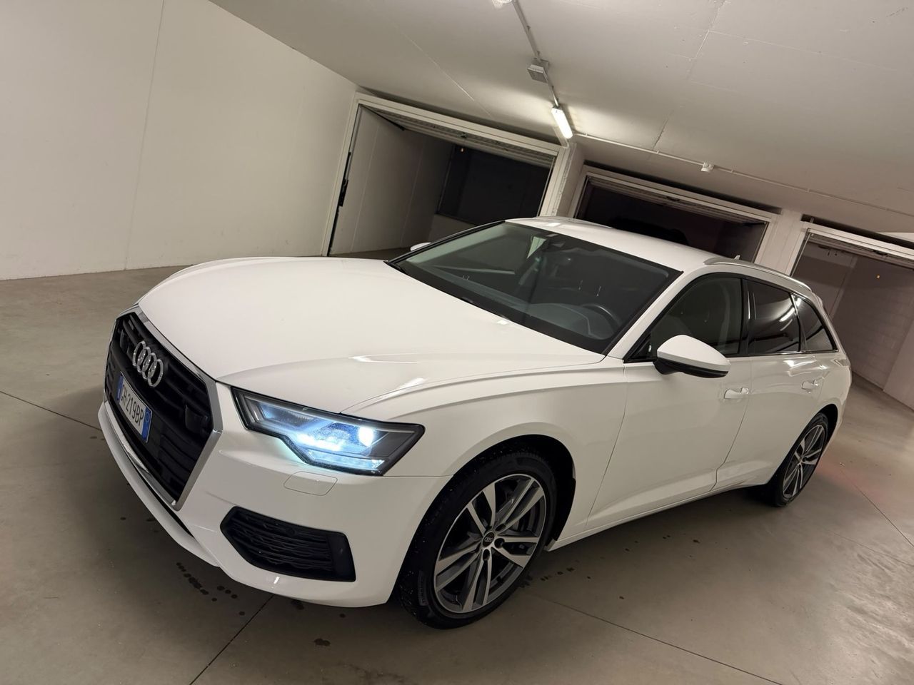 Audi A6 Avant 40 2.0 TDI S tronic Business imagem 3