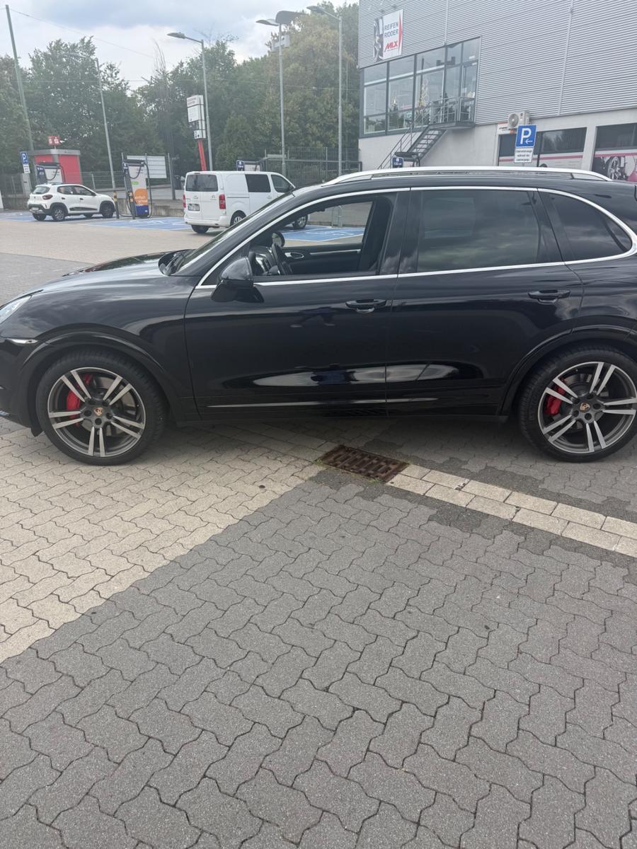 Porsche Cayenne Turbo S, Approved Garantie vorhanden