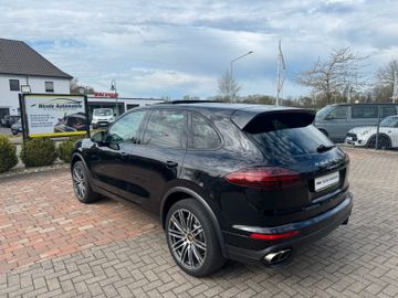 Porsche Cayenne - 3
