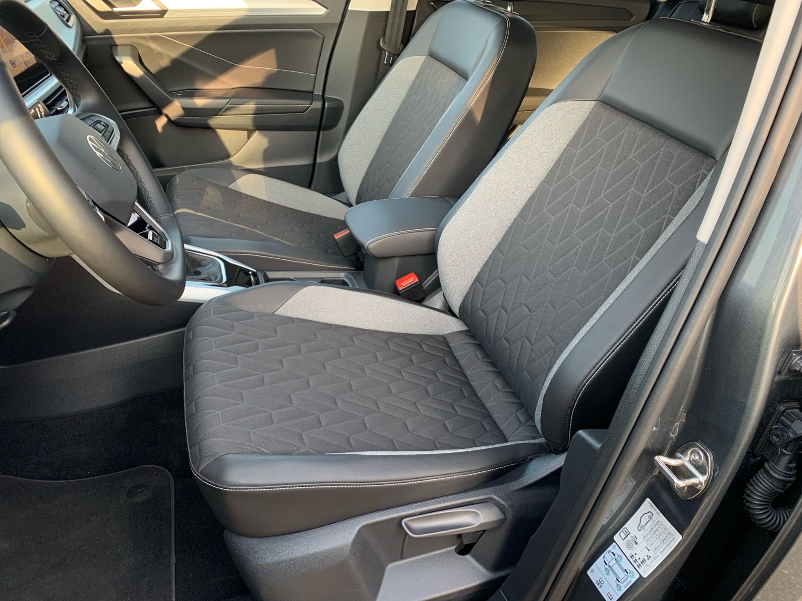 Volkswagen T-Roc - Bild 13