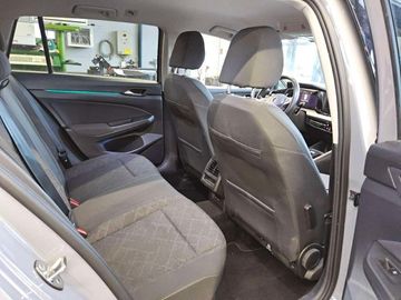 Volkswagen Golf - 8