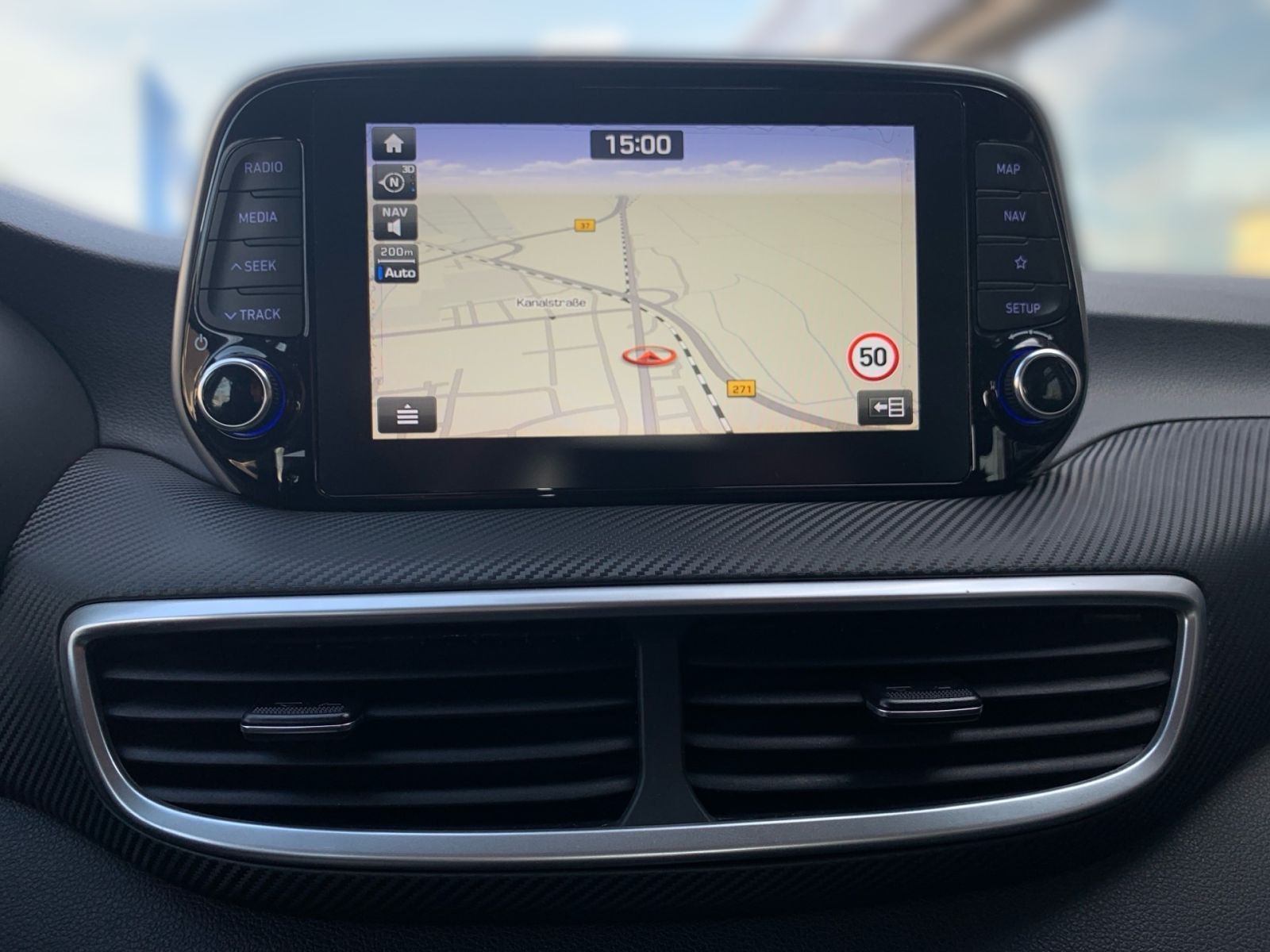 Fahrzeugabbildung Hyundai TUCSON 1.6 Advantage Navi 8xbereift