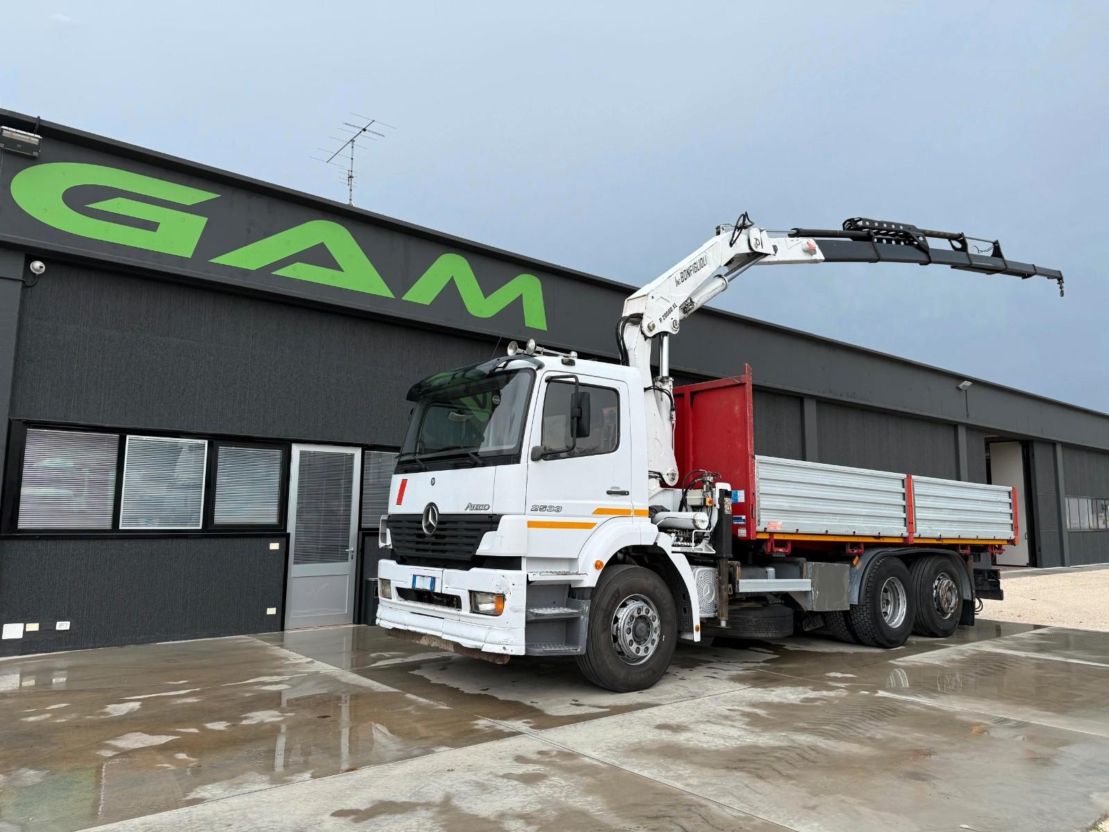 Mercedes-Benz Atego 2533 Kipper + Kran Bonfiglioli 6x2