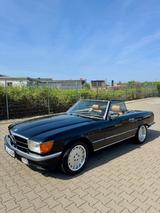Mercedes-Benz SL 560 Oldtimer / Schwarz / restauriert - schwarze Mercedes-Benz SL 560