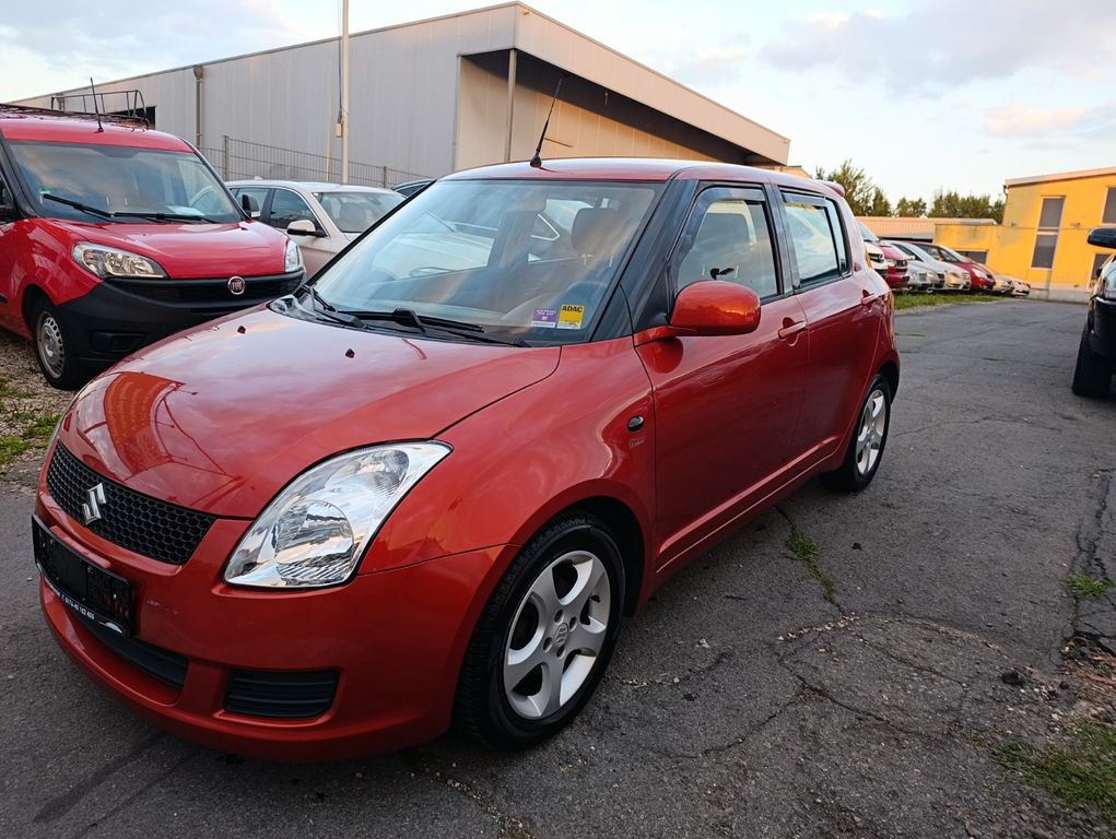 Suzuki Swift Lim. Club*NAVI*APPLE CAR PLAY*DAB*KLIMA*