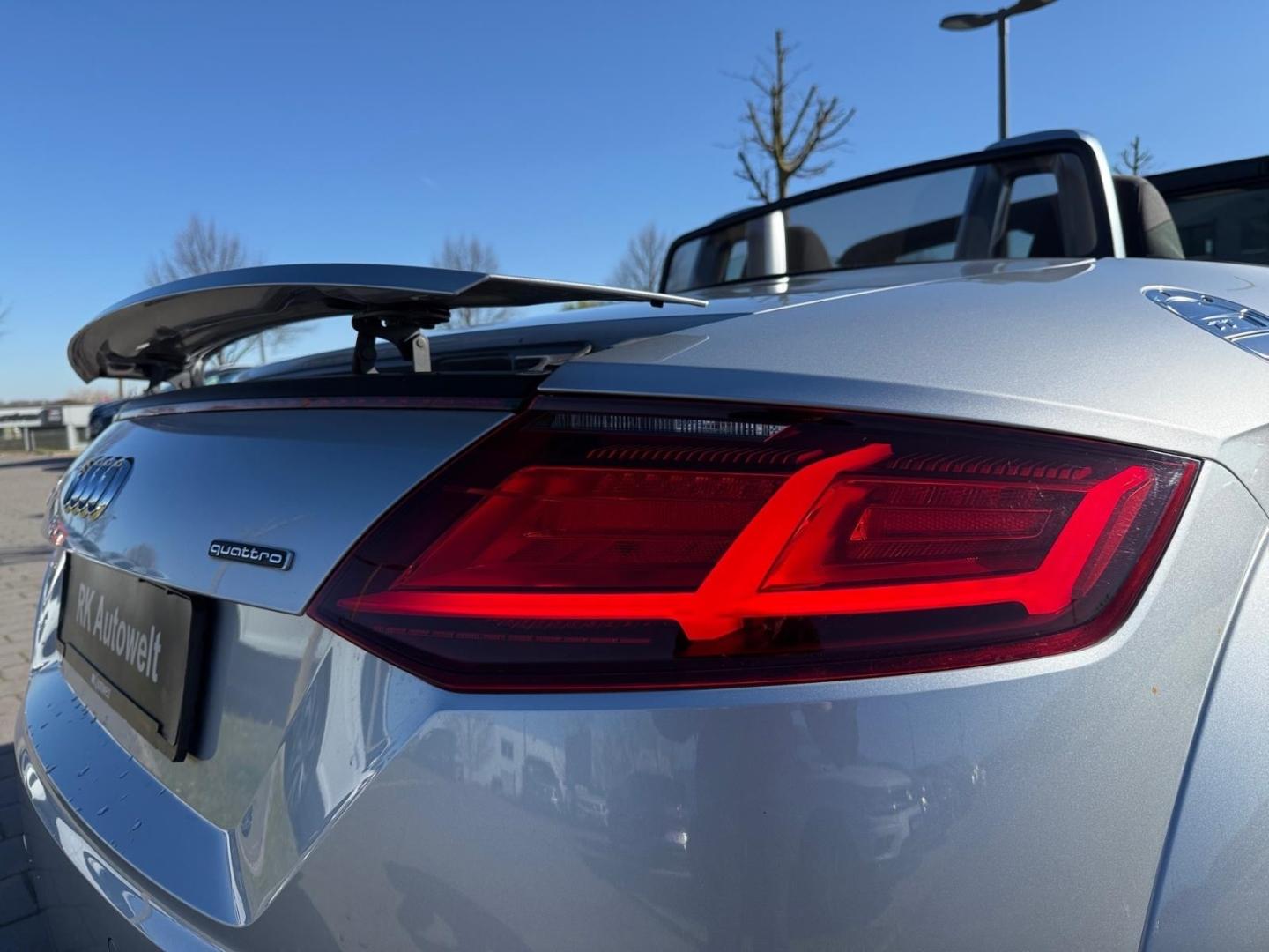 Audi TT 2.0 Roadster 45 TFSI quattro El. Verdeck Navi