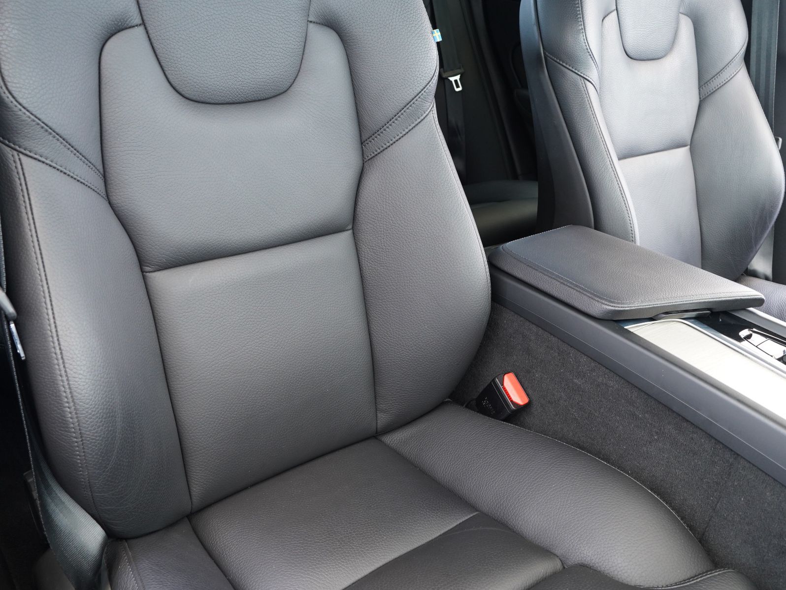Fahrzeugabbildung Volvo XC60 B4 D Inscription XENIUM/INTELLISAFE/AHK