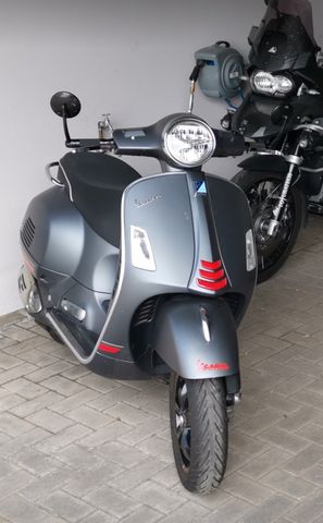 Piaggio Vespa  GTS Super Sport