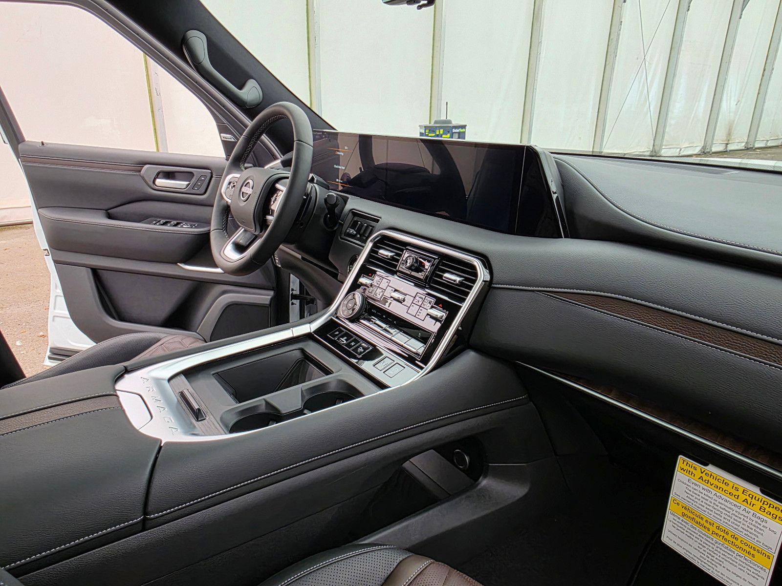 Fahrzeugabbildung Nissan Armada PLATINUM RESERVE Export Price Out of EU!