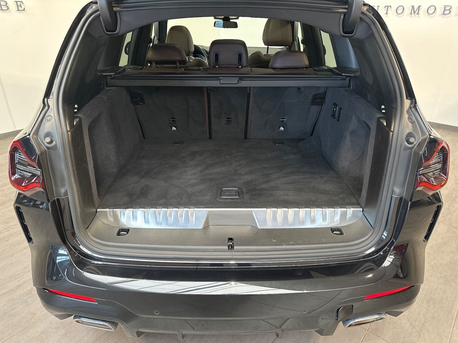 Fahrzeugabbildung BMW X3 xDrive30e M-Sport NAV+LED+PANO+KAMERA+19ZOLL