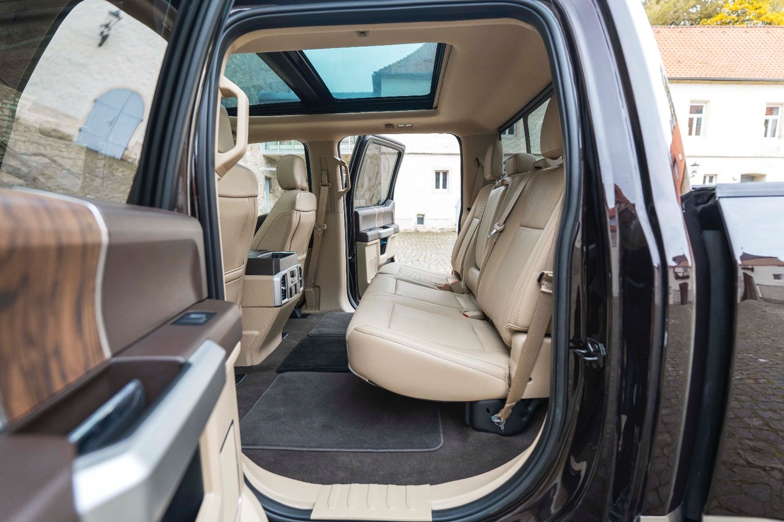 Fahrzeugabbildung Ford F 150 LARIAT 5.0L B&O AHK TOTW 360° PANO SHZ/K