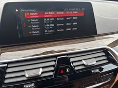 Fahrzeugabbildung BMW 530d Sport Line -- ACC/ Pano/ AHK/ STHZG/ 19LM