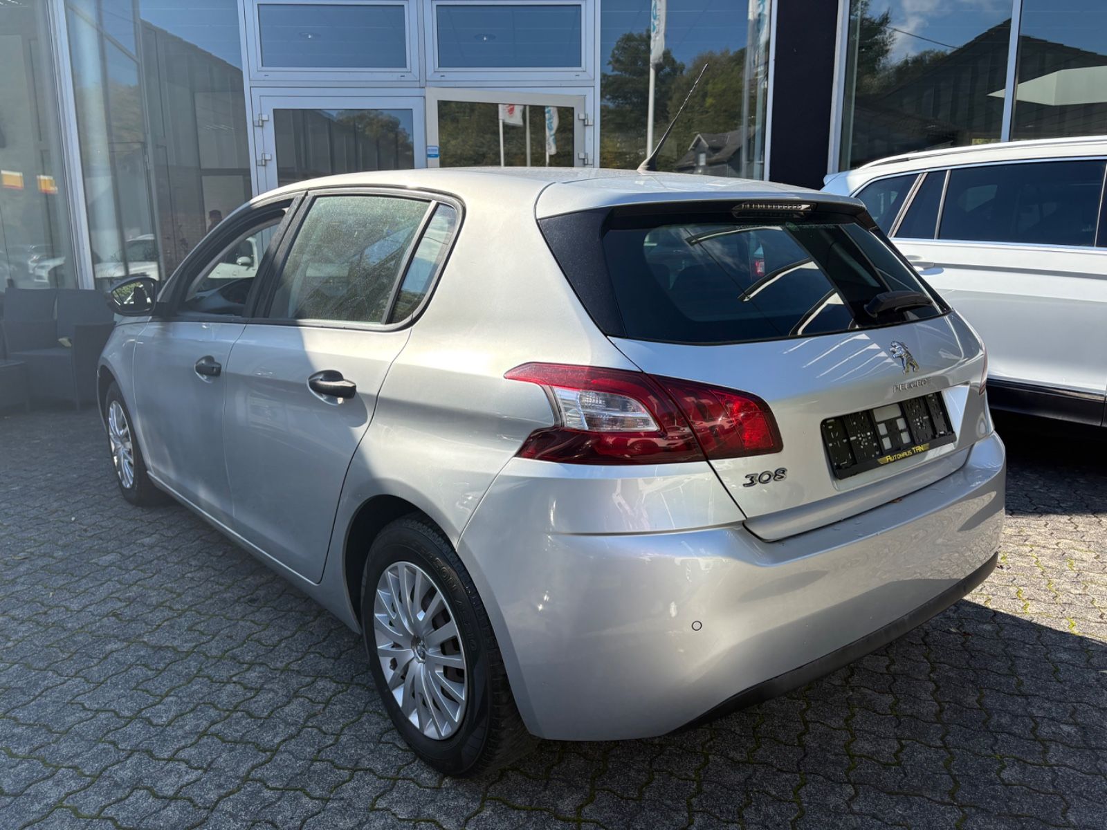 Fahrzeugabbildung Peugeot 308 Access